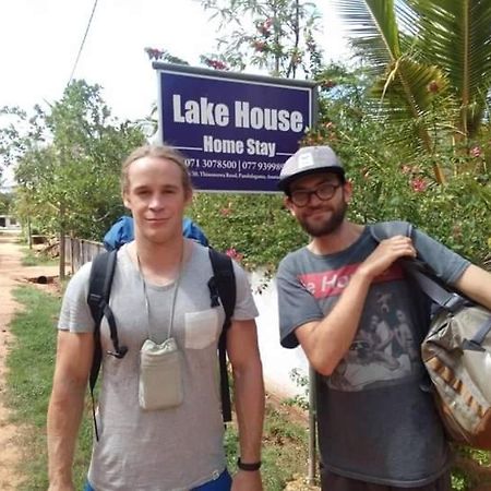 Lake House Homestay Anuradhapura Exterior foto