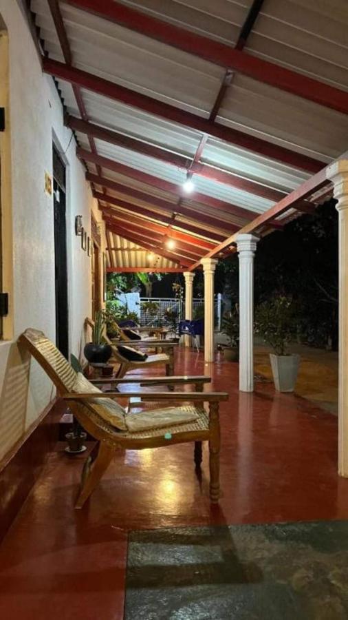 Lake House Homestay Anuradhapura Exterior foto