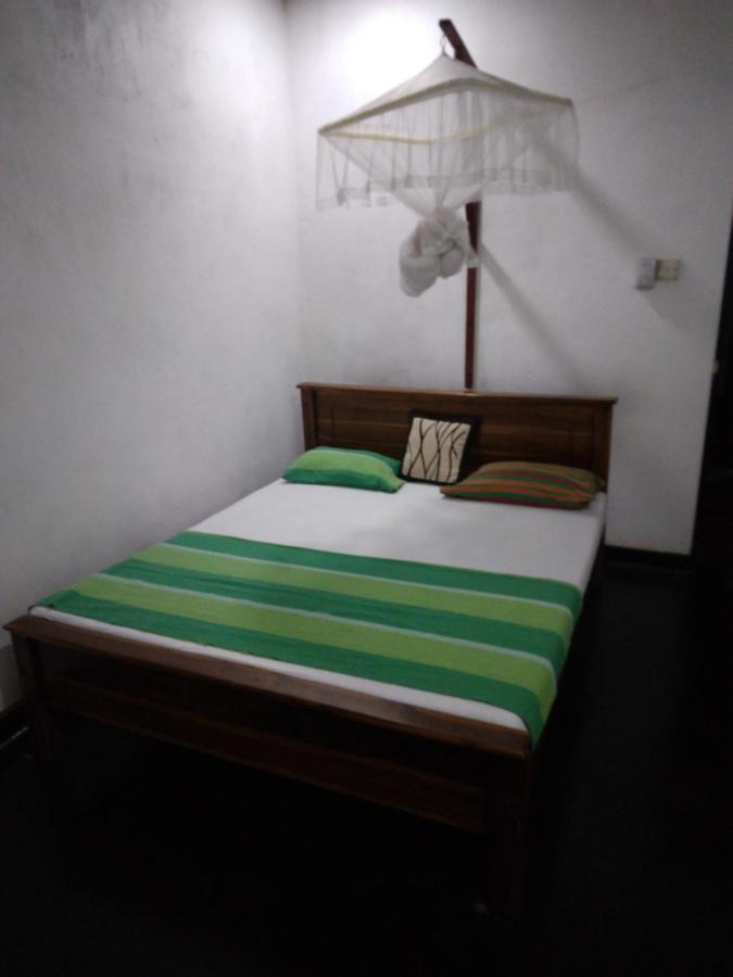 Lake House Homestay Anuradhapura Exterior foto