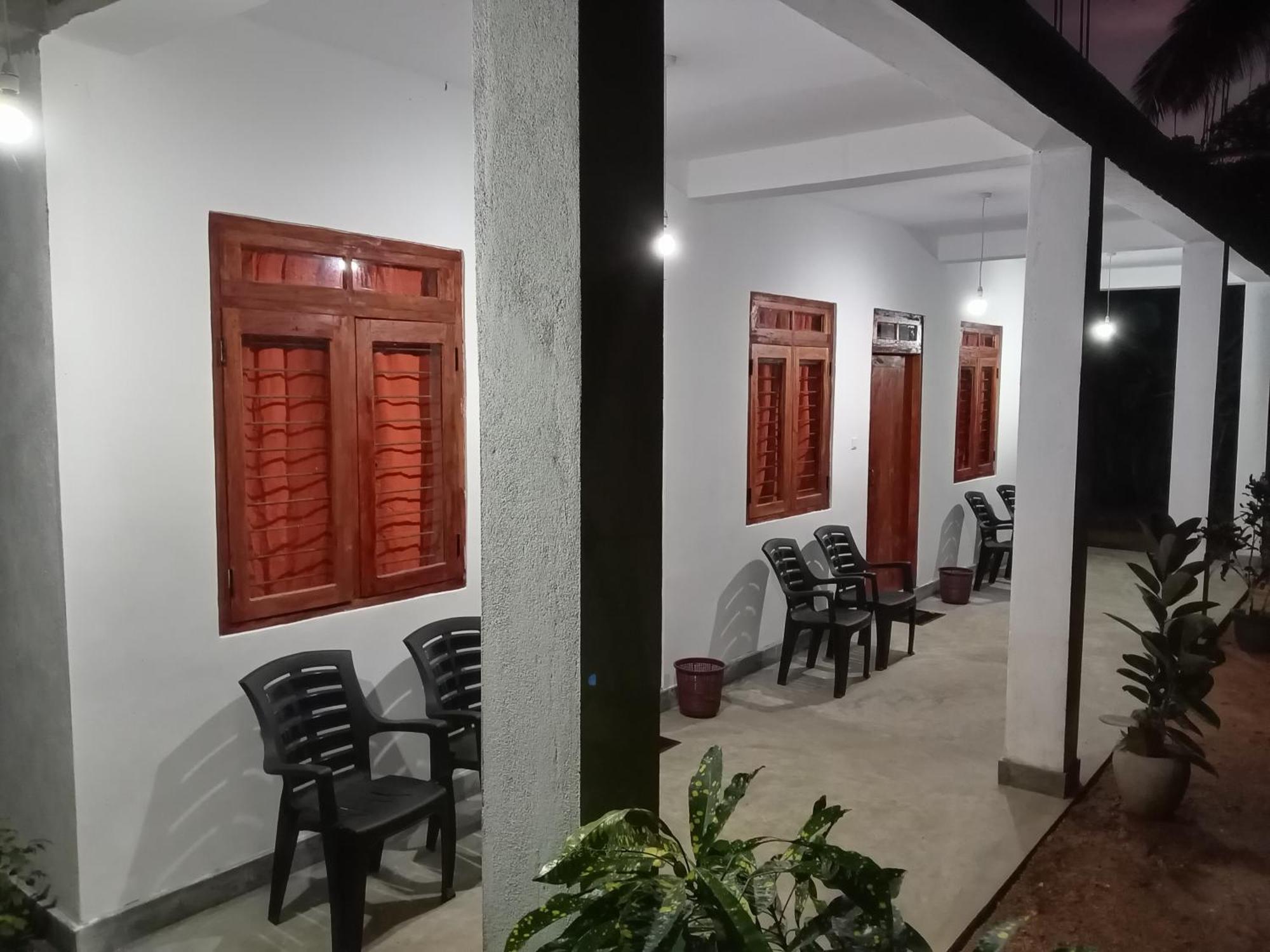 Lake House Homestay Anuradhapura Exterior foto