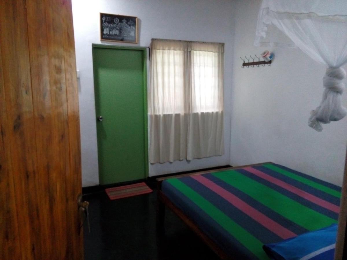 Lake House Homestay Anuradhapura Exterior foto