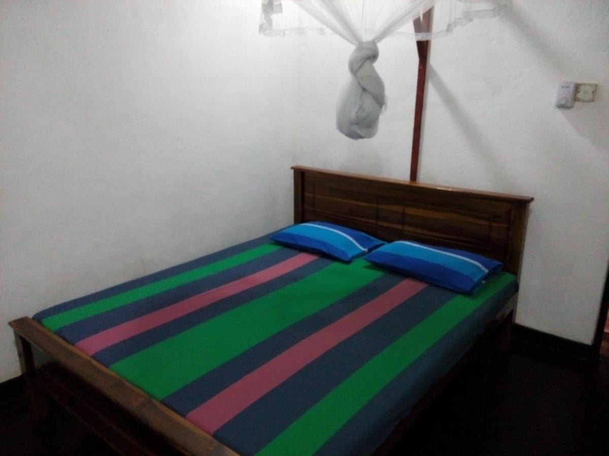 Lake House Homestay Anuradhapura Exterior foto