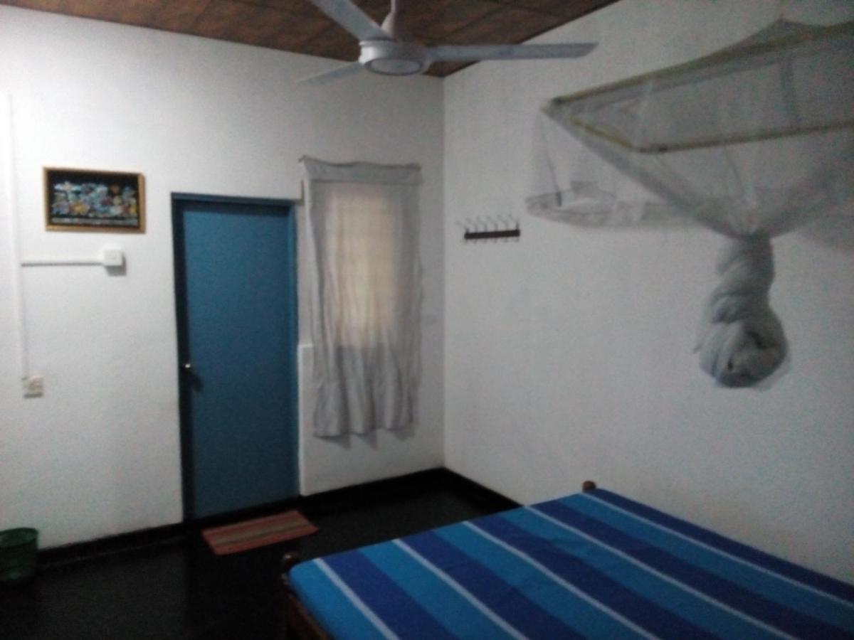 Lake House Homestay Anuradhapura Exterior foto