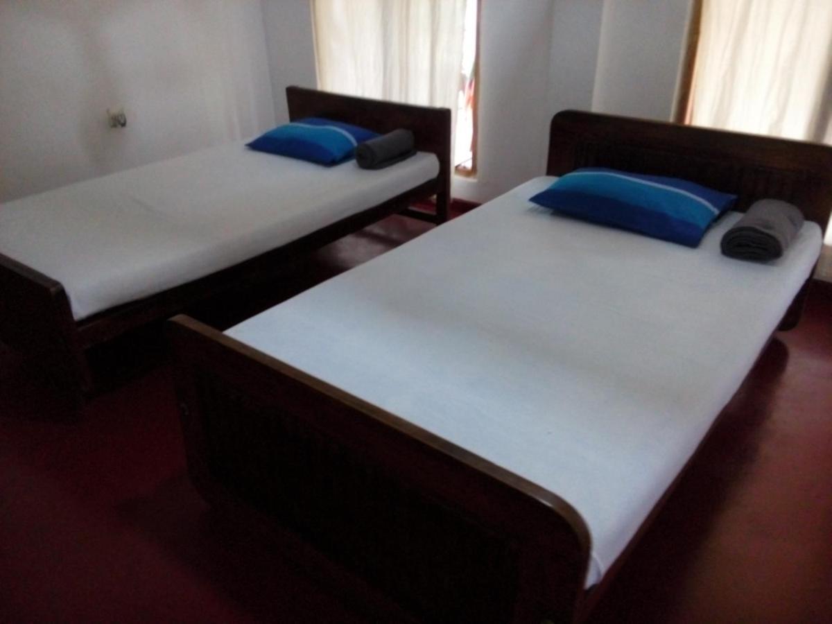 Lake House Homestay Anuradhapura Exterior foto
