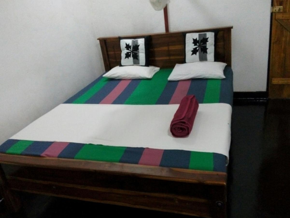 Lake House Homestay Anuradhapura Exterior foto
